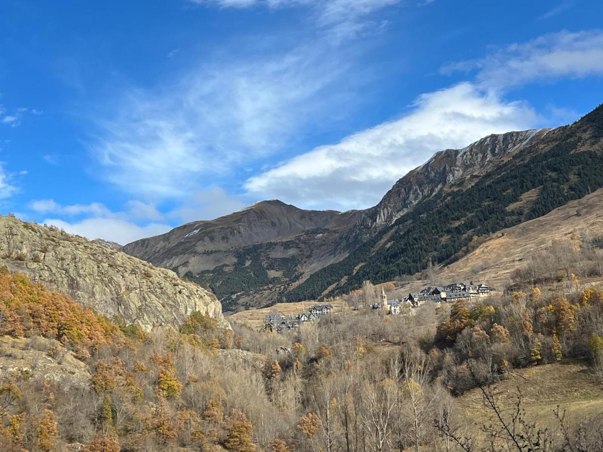 Casa De Piedra Con Encanto En El Bonito Pueblo De Bagergue Εξωτερικό φωτογραφία
