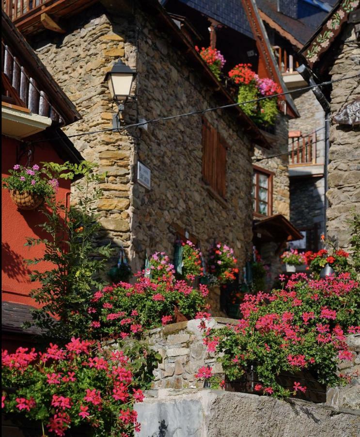 Casa De Piedra Con Encanto En El Bonito Pueblo De Bagergue Εξωτερικό φωτογραφία